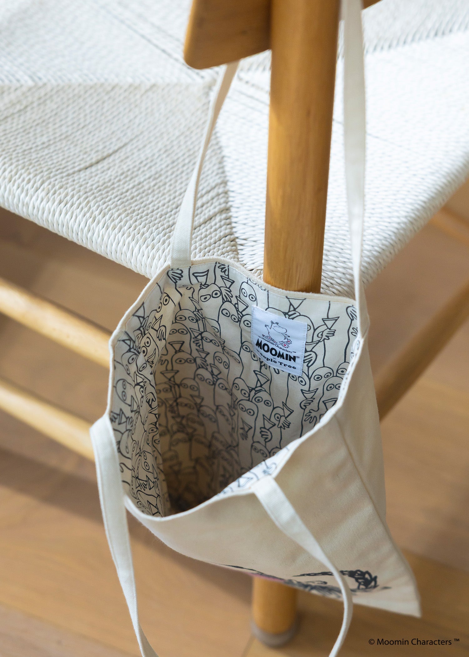 ムーミン プリント&手刺繍トートバッグ・ハートとニョロニョロ