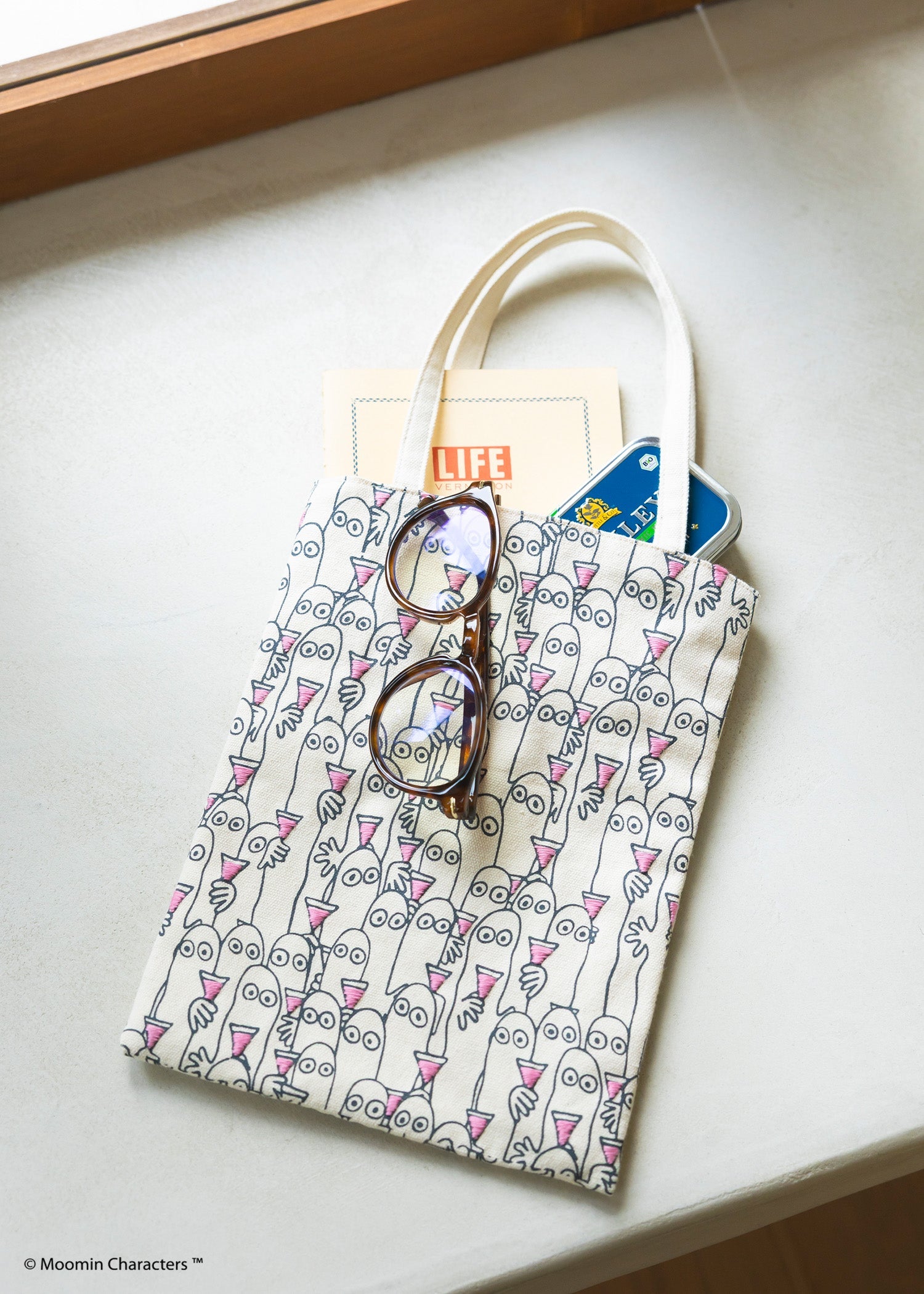 ムーミン プリント&手刺繍ミニトート・ニョロニョロがいっぱい