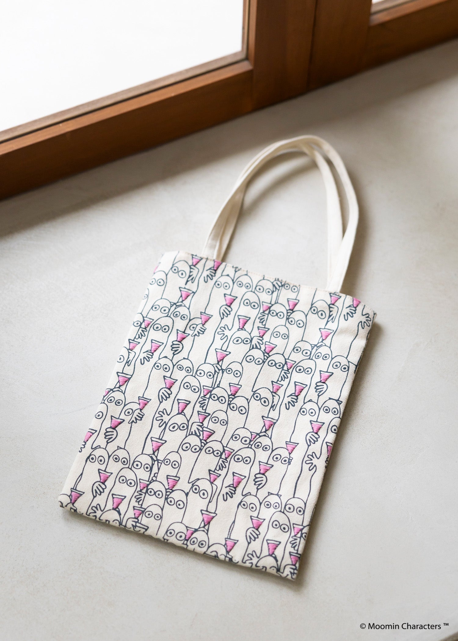 ムーミン プリント&手刺繍ミニトート・ニョロニョロがいっぱい