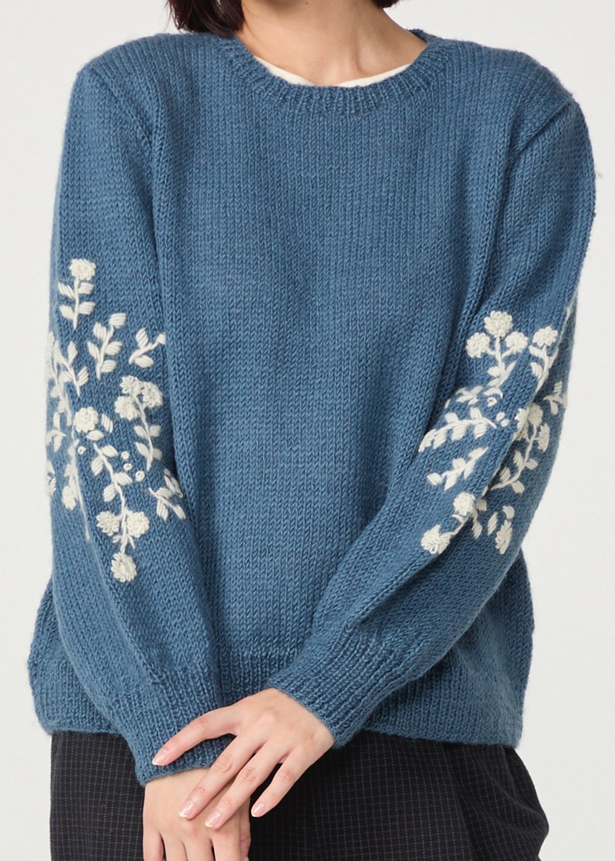 手編み&手刺繍フラワー柄 パフスリーブプルオーバー