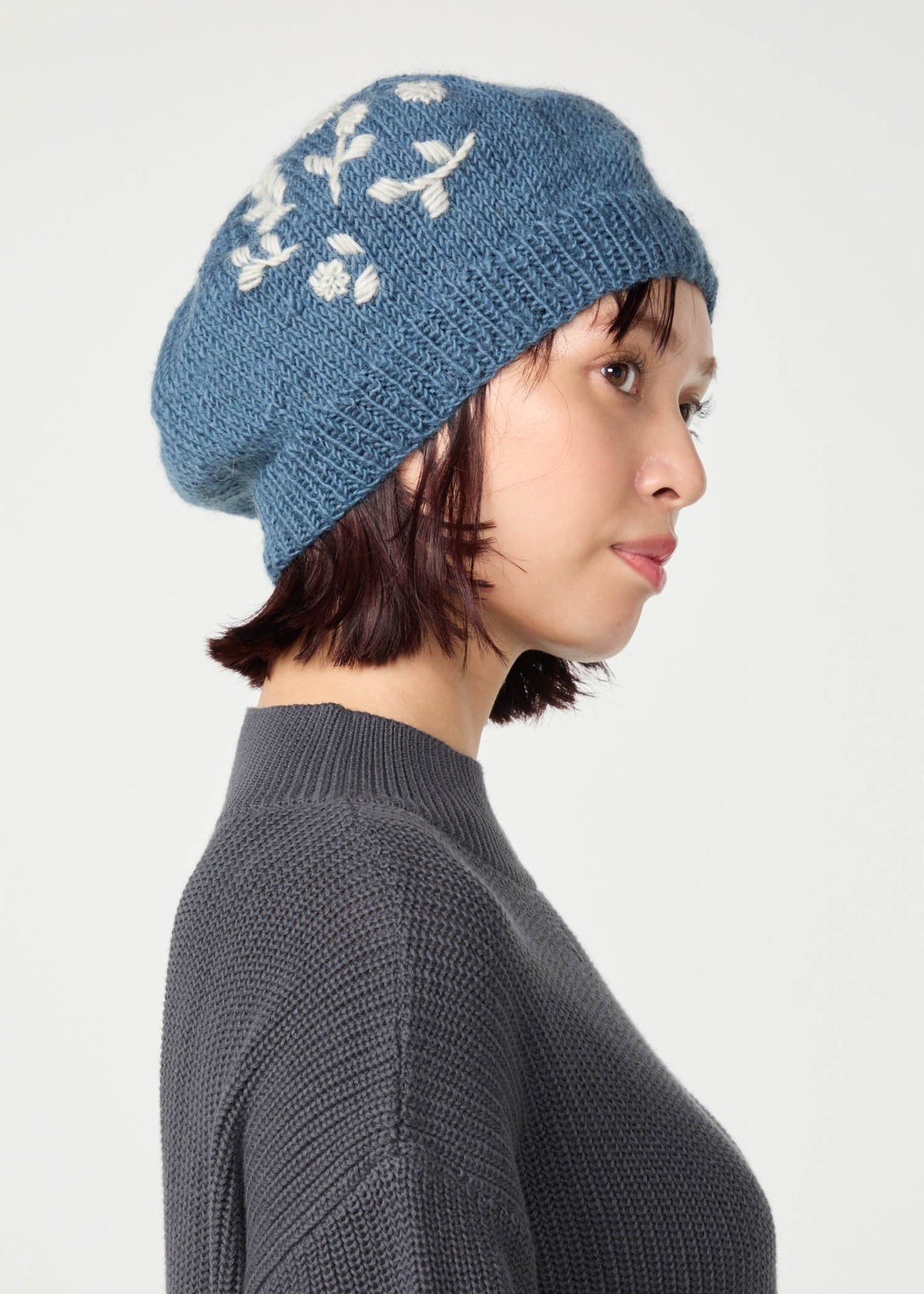 手編み&手刺繍フラワー柄 ベレー