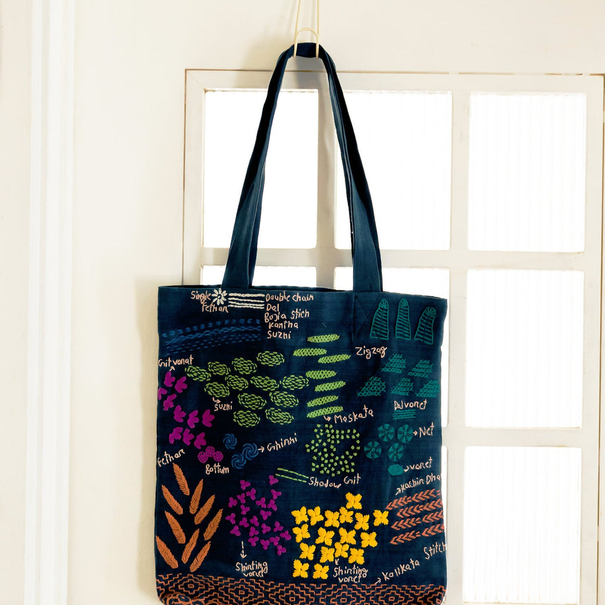 手刺繍トートバッグ