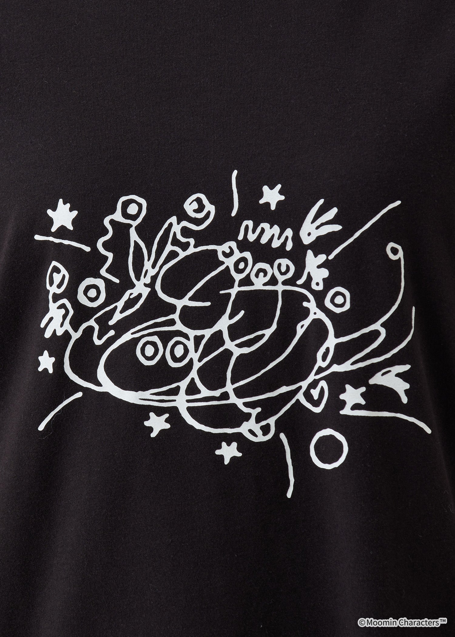 ムーミン 80周年記念オーガニックコットンユニセックスTシャツ・ムーミンたちは大混乱？