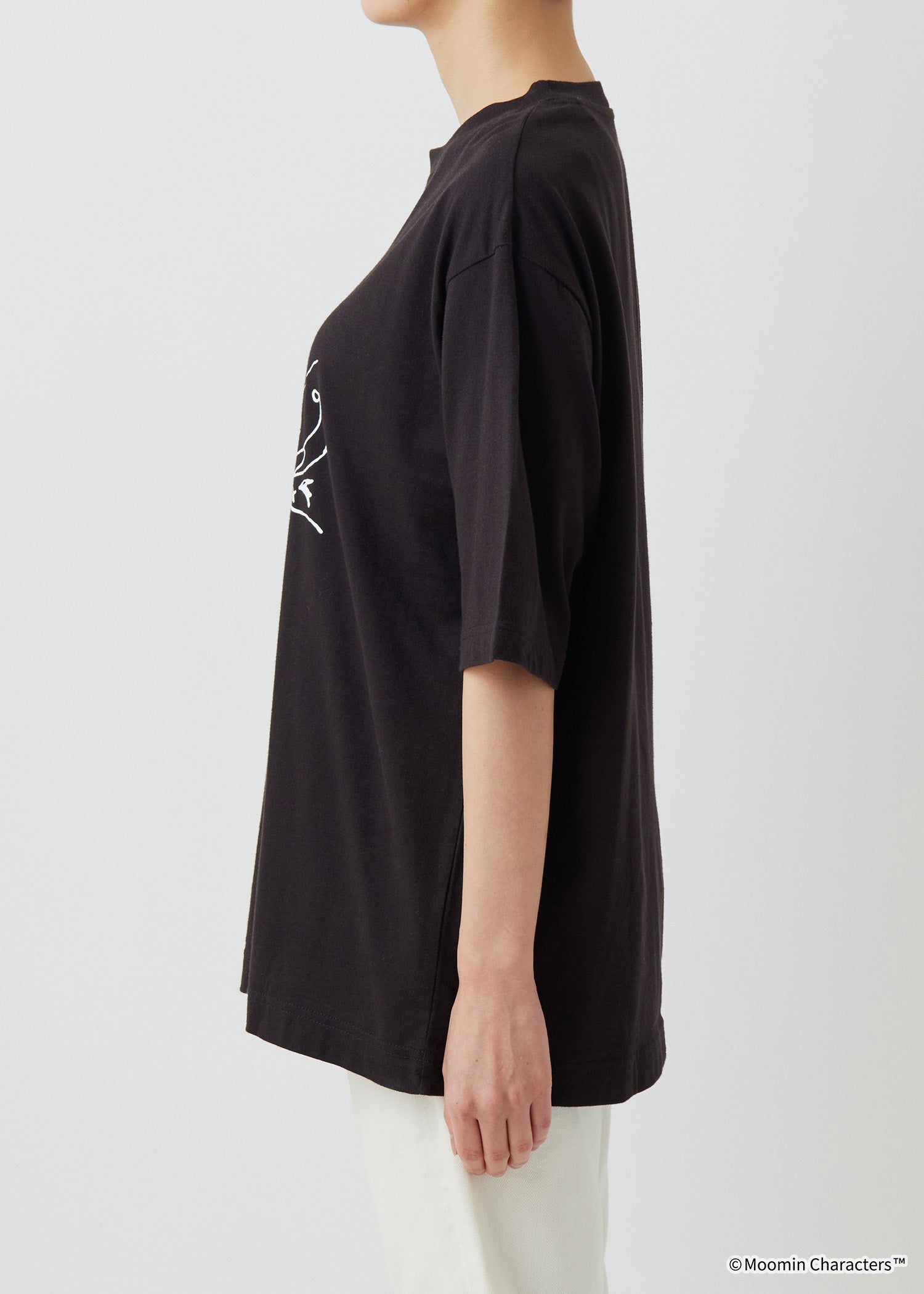 ムーミン 80周年記念オーガニックコットンユニセックスTシャツ・ムーミンたちは大混乱？