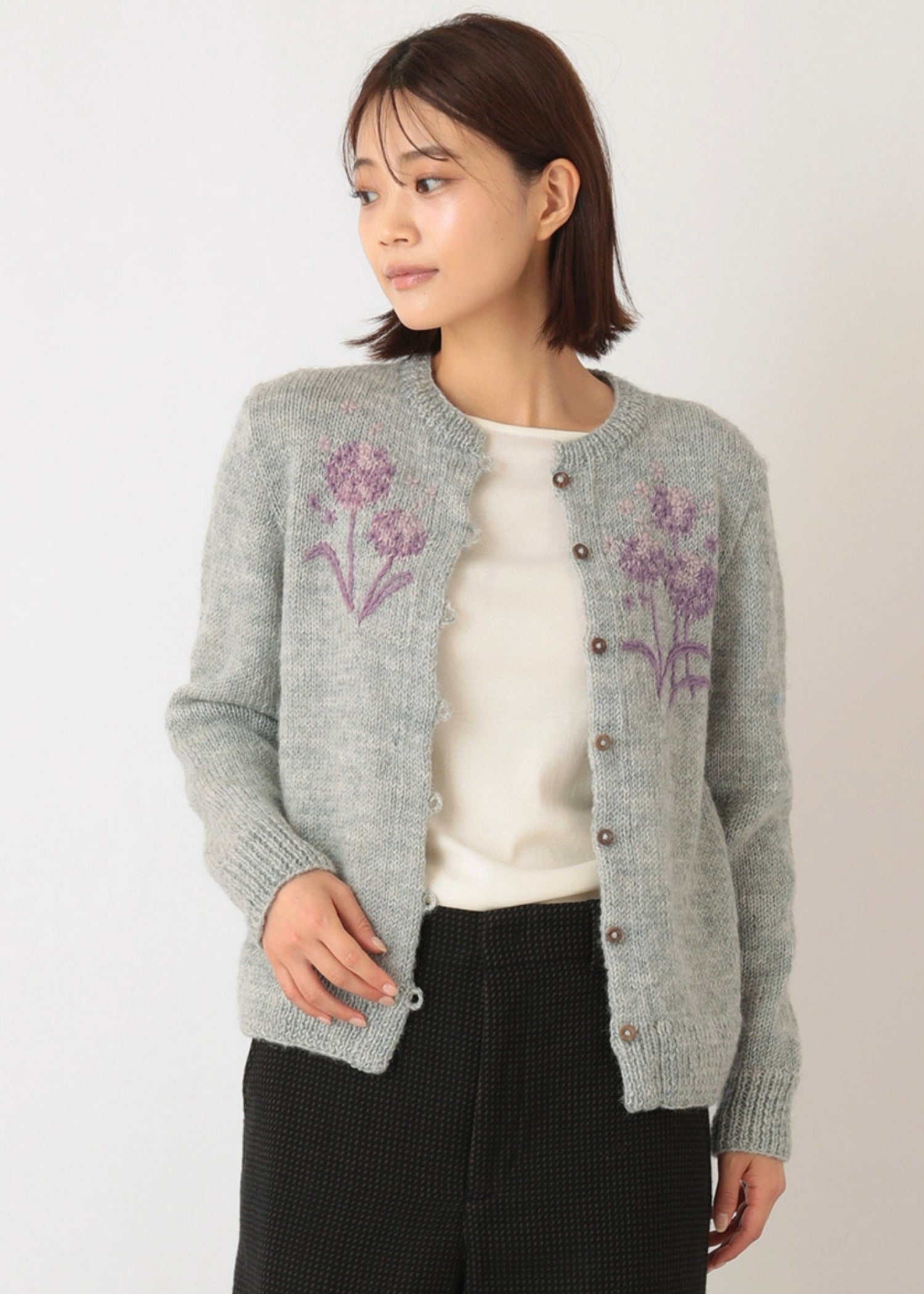 手編みフラワーモチーフ手刺繍カーディガン
