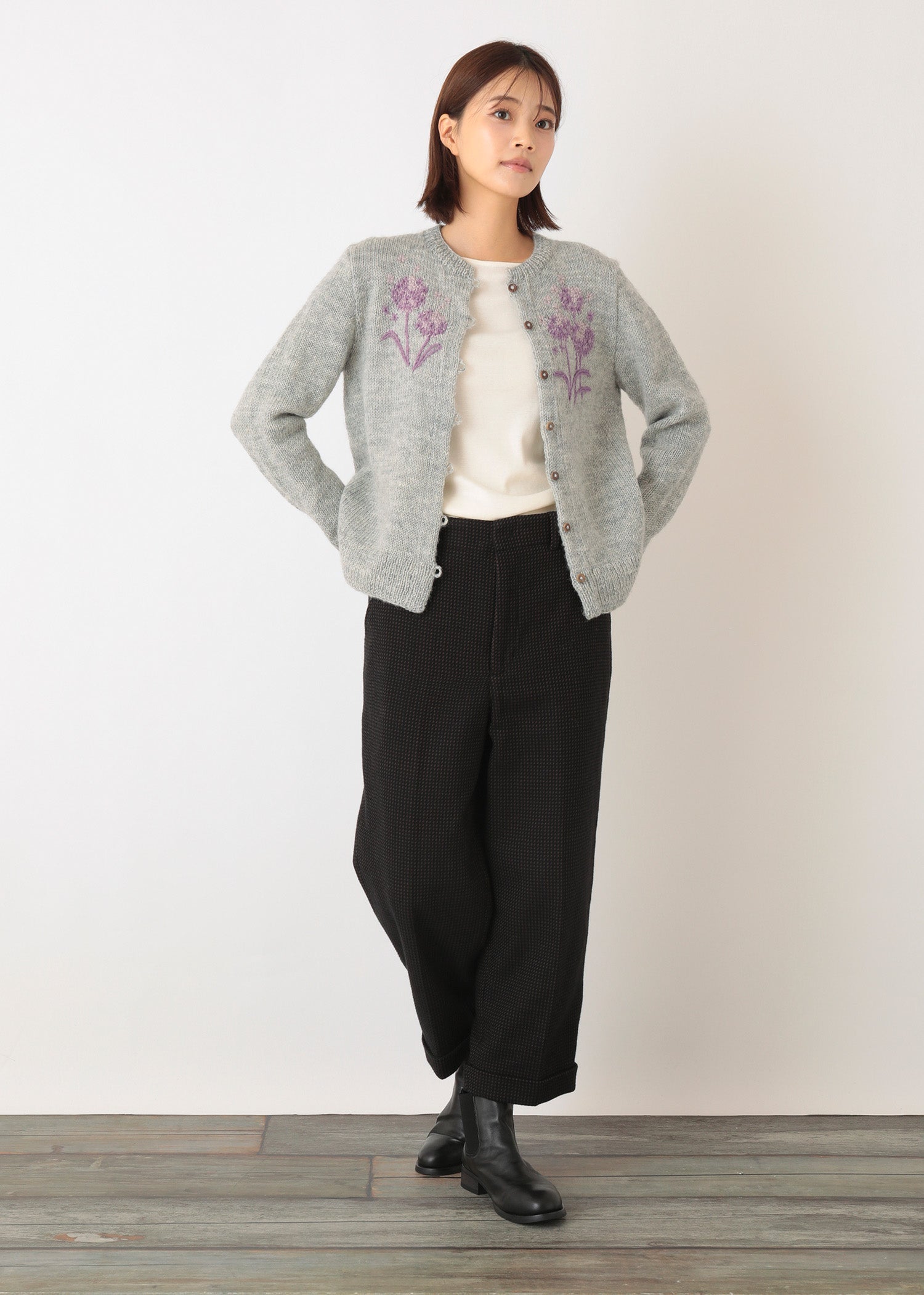 手編みフラワーモチーフ手刺繍カーディガン