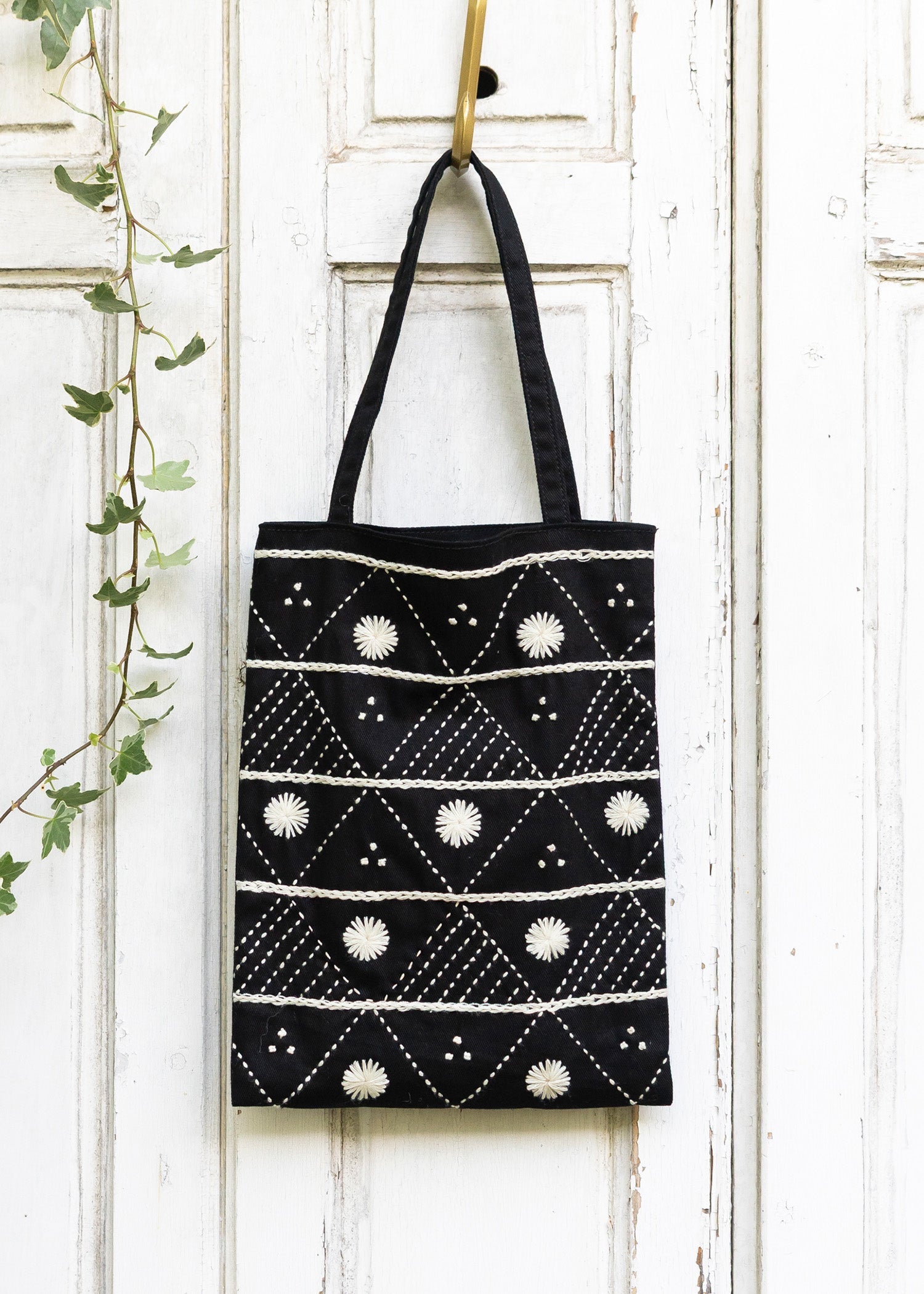 手刺繍ミニトート デイジー