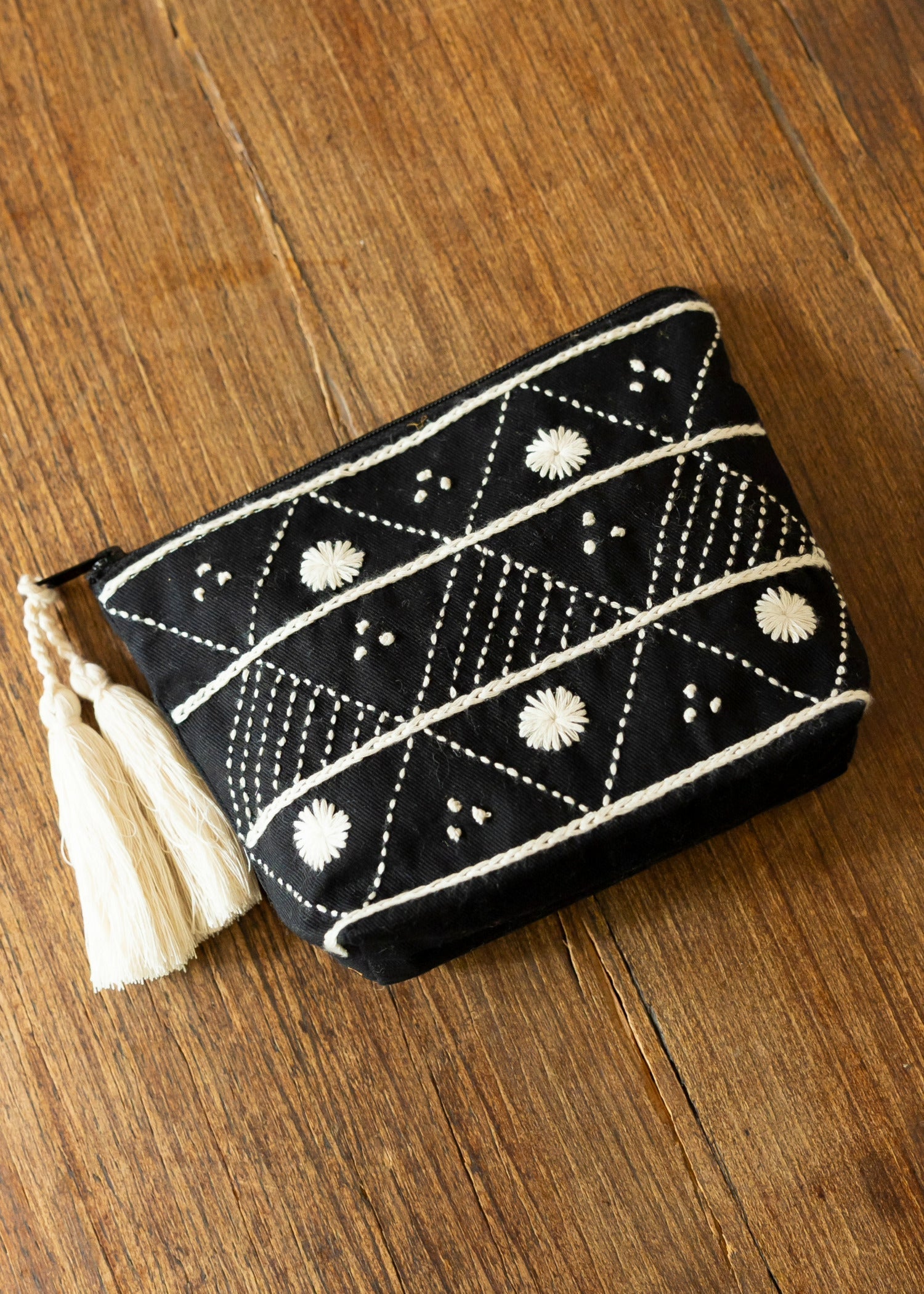 手刺繍ポーチ デイジー