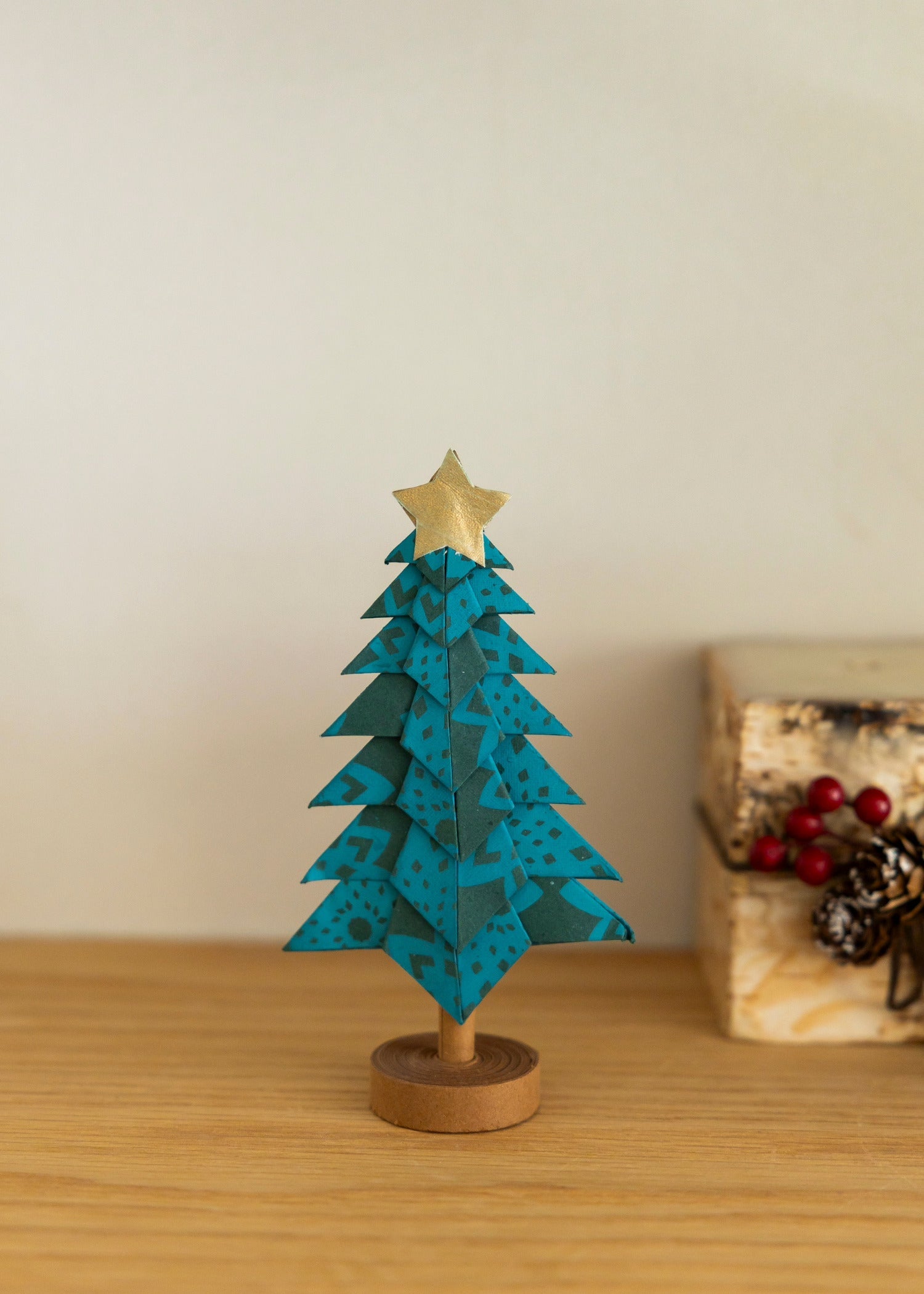 手漉き紙の重ね折りクリスマスツリー（小）