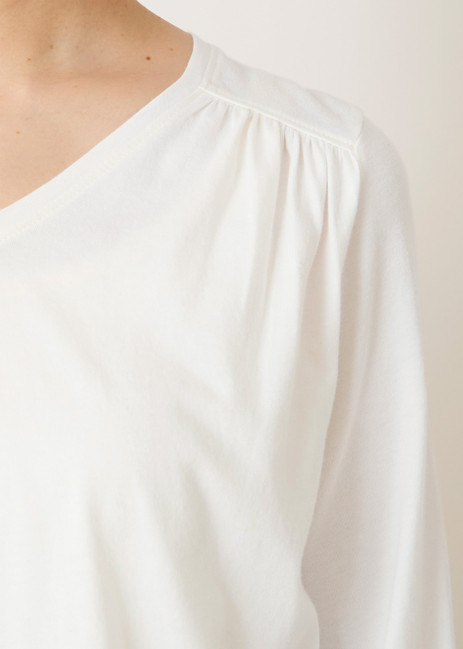 オーガニックコットン天竺 パフスリーブVネックトップ