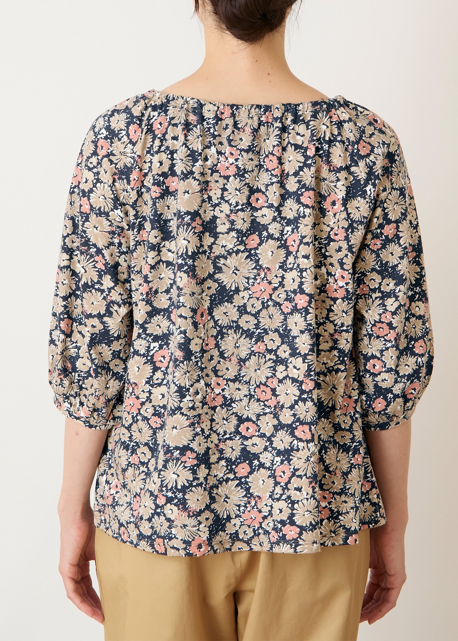 身長：162cm　着用サイズ：M