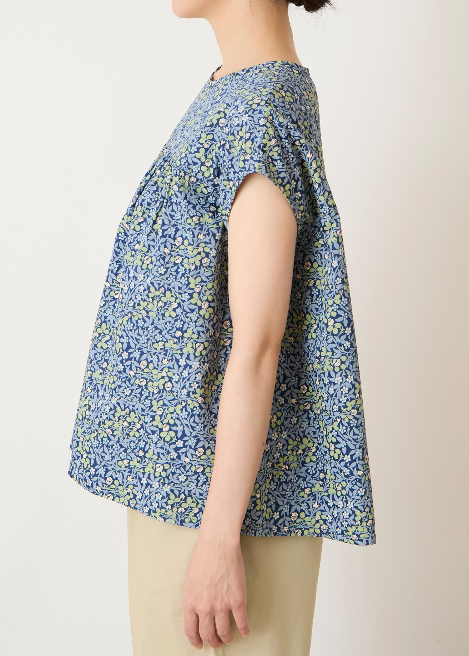 身長：162cm　着用サイズ：M