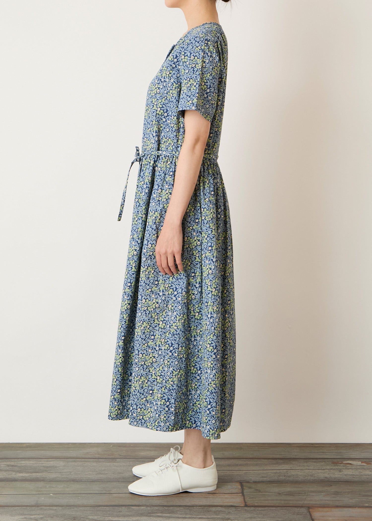 V＆A オーガニックコットンサテン シャツワンピース クローバー柄
