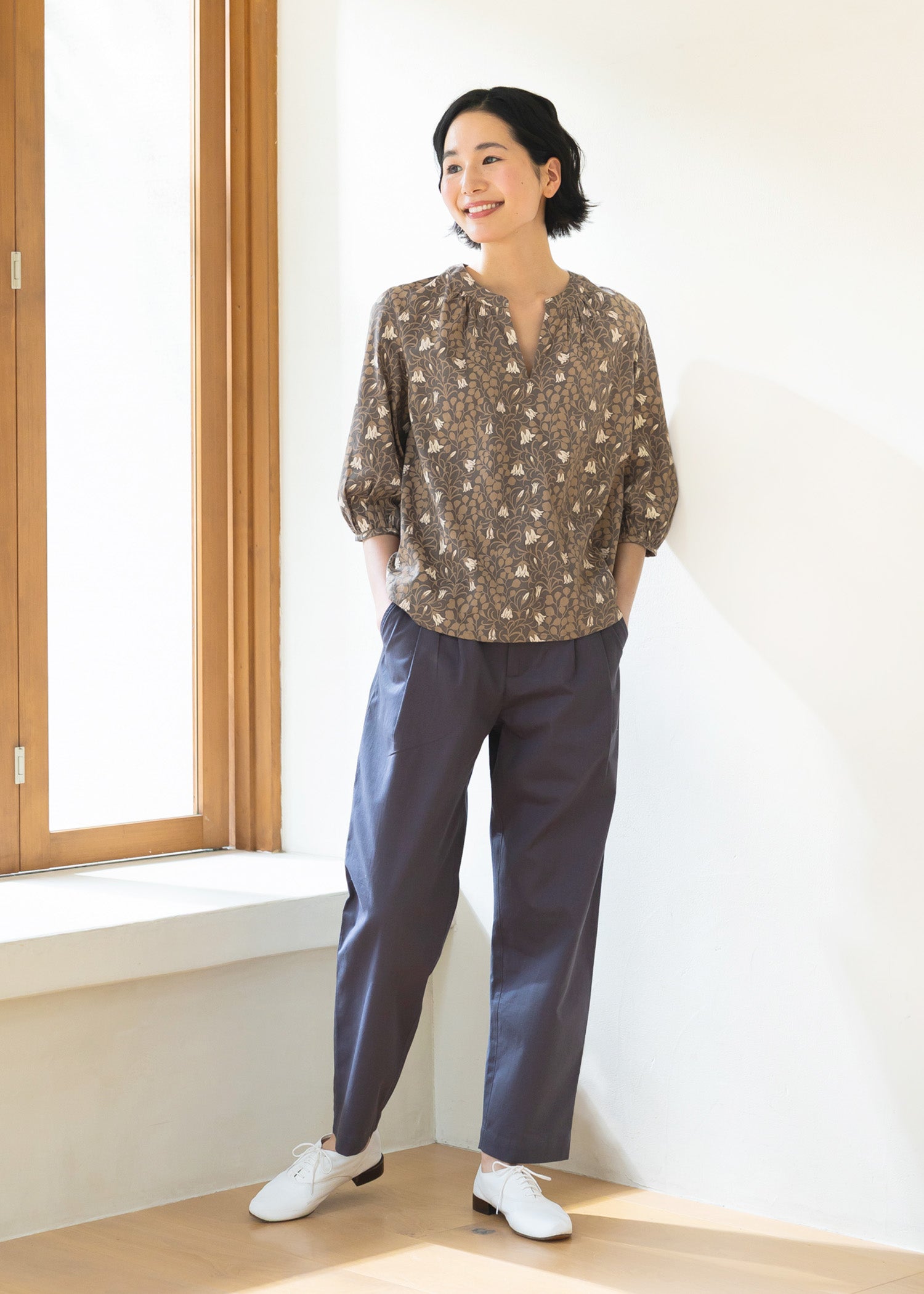 V＆A オーガニックコットンサテン ブラウス メイデンヘア＆ヘアベル柄