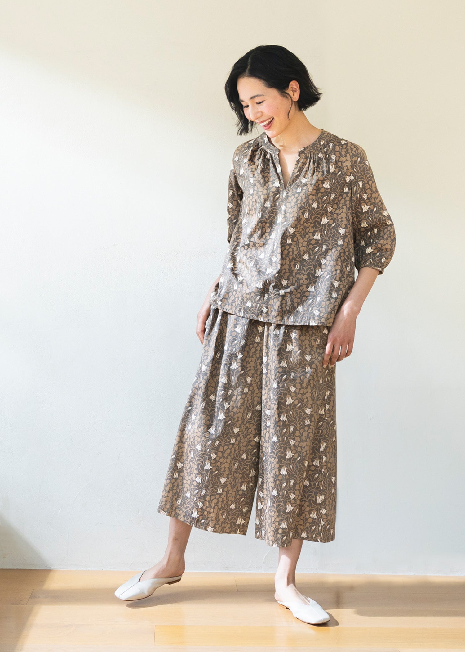 V＆A オーガニックコットンサテン ワイドパンツ メイデンヘア