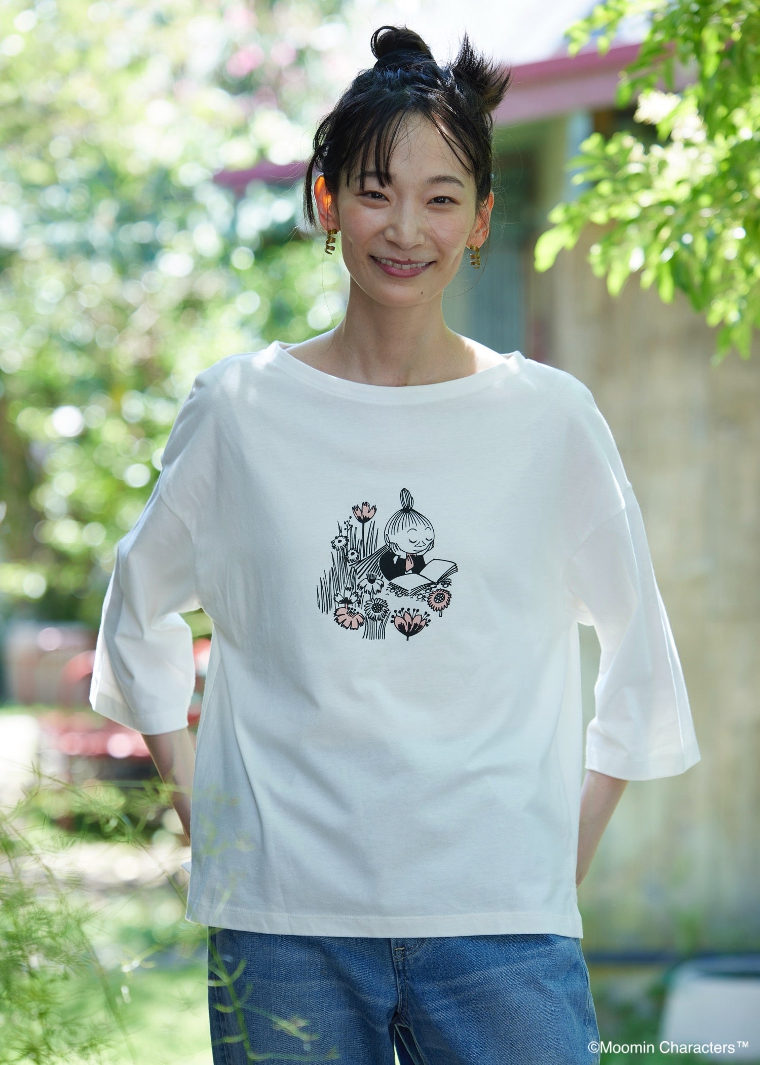 ムーミン オーガニックコットン ビッグＴシャツ・本を読むミムラねえさん
