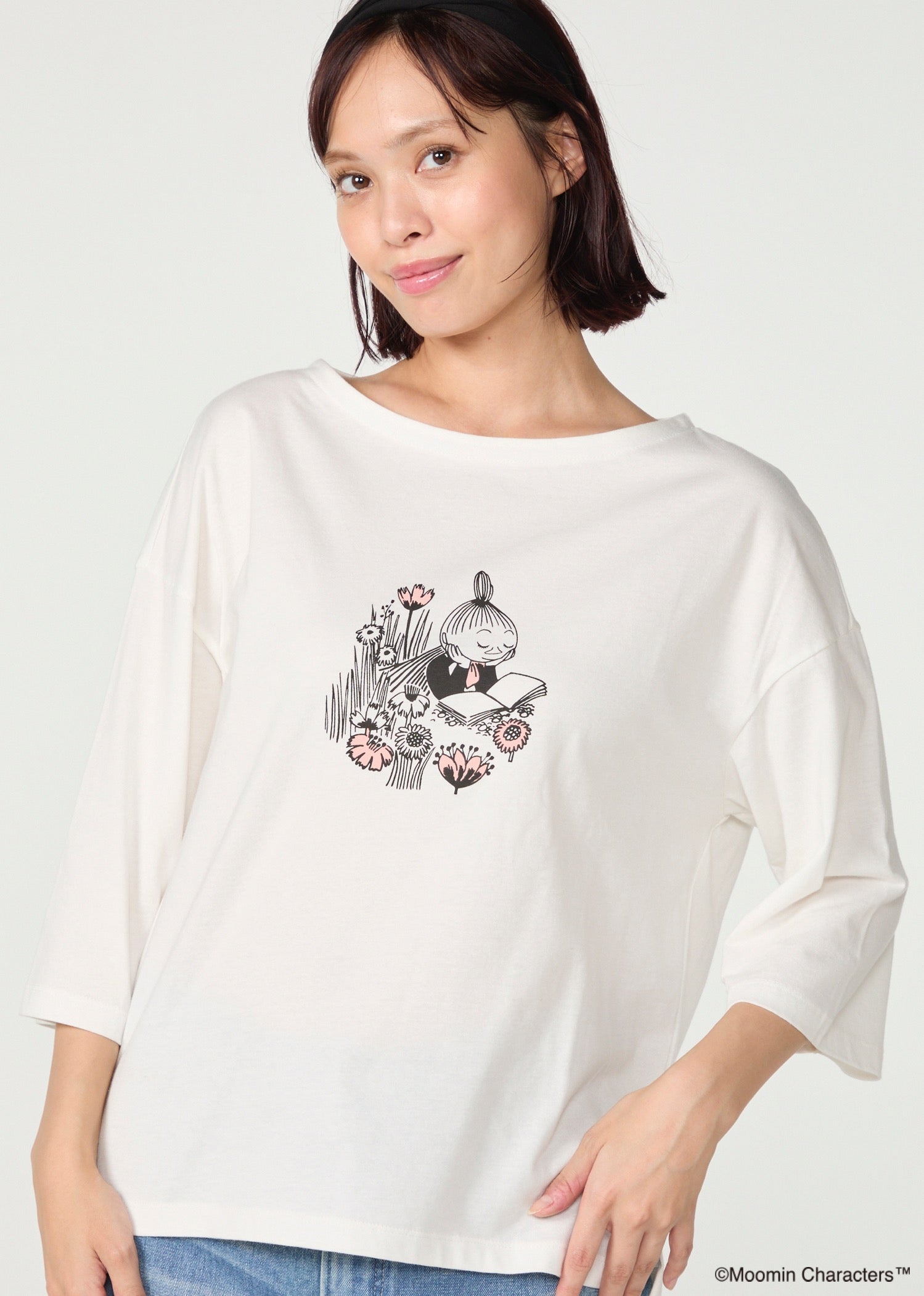ムーミン オーガニックコットン ビッグＴシャツ・本を読むミムラねえさん