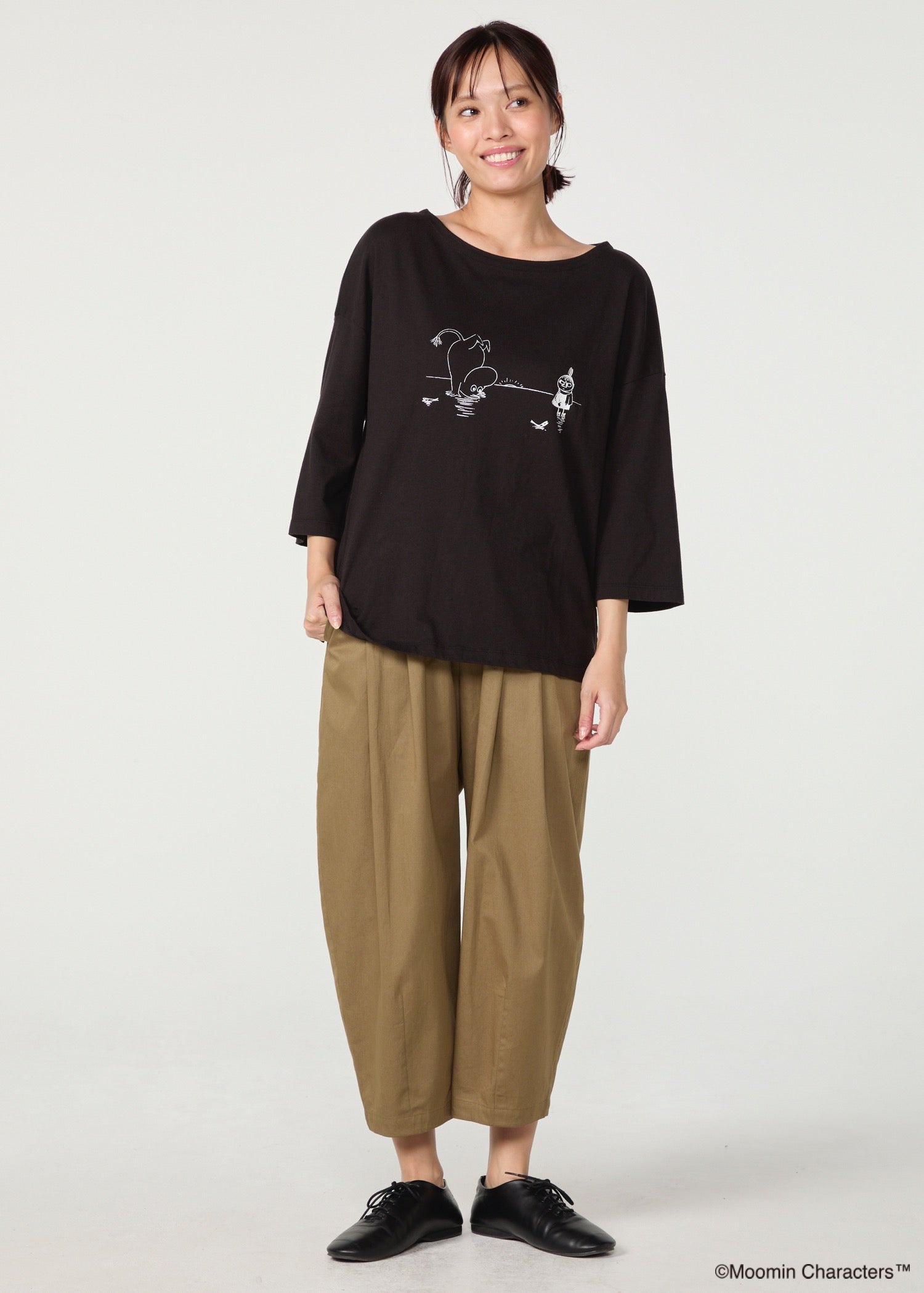 ムーミン オーガニックコットン ビッグＴシャツ・氷の上の逆立ちムーミントロール