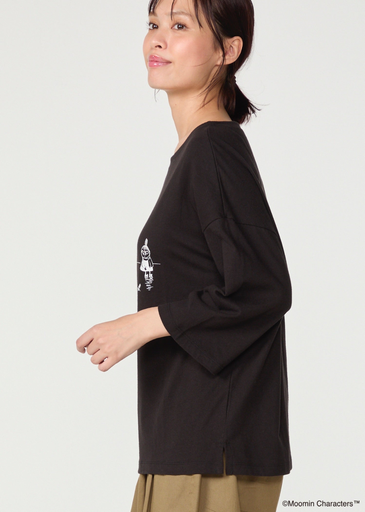 ムーミン オーガニックコットン ビッグＴシャツ・氷の上の逆立ちムーミントロール