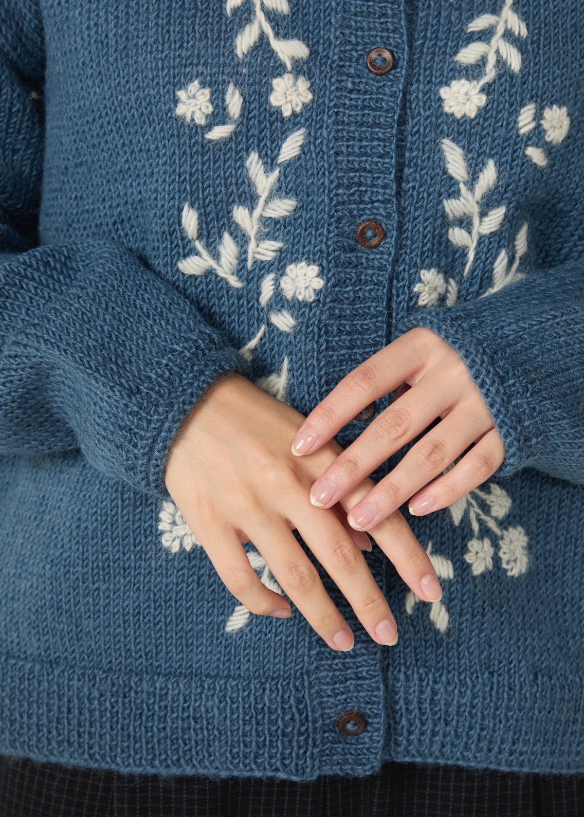 手編み＆手刺繍フラワー柄 カーディガン