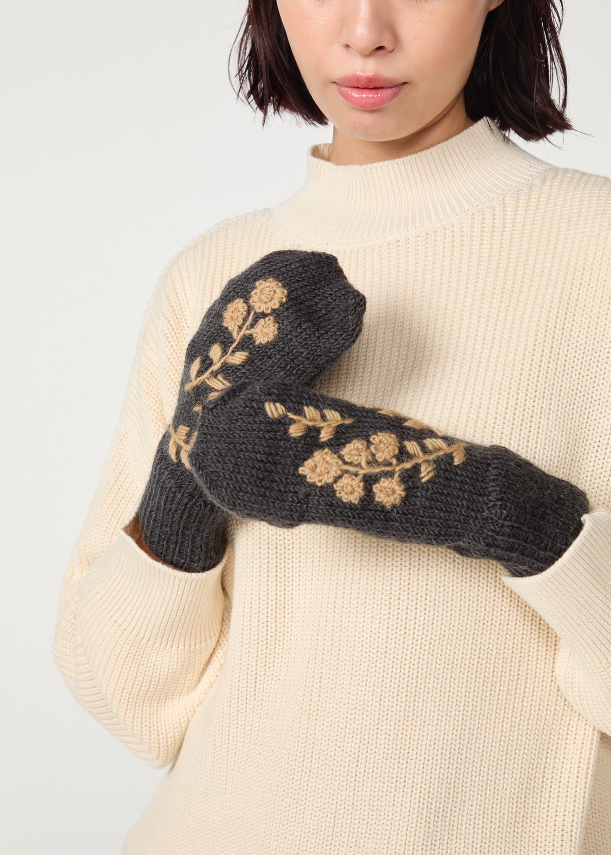 手編み＆手刺繍フラワー柄 手袋