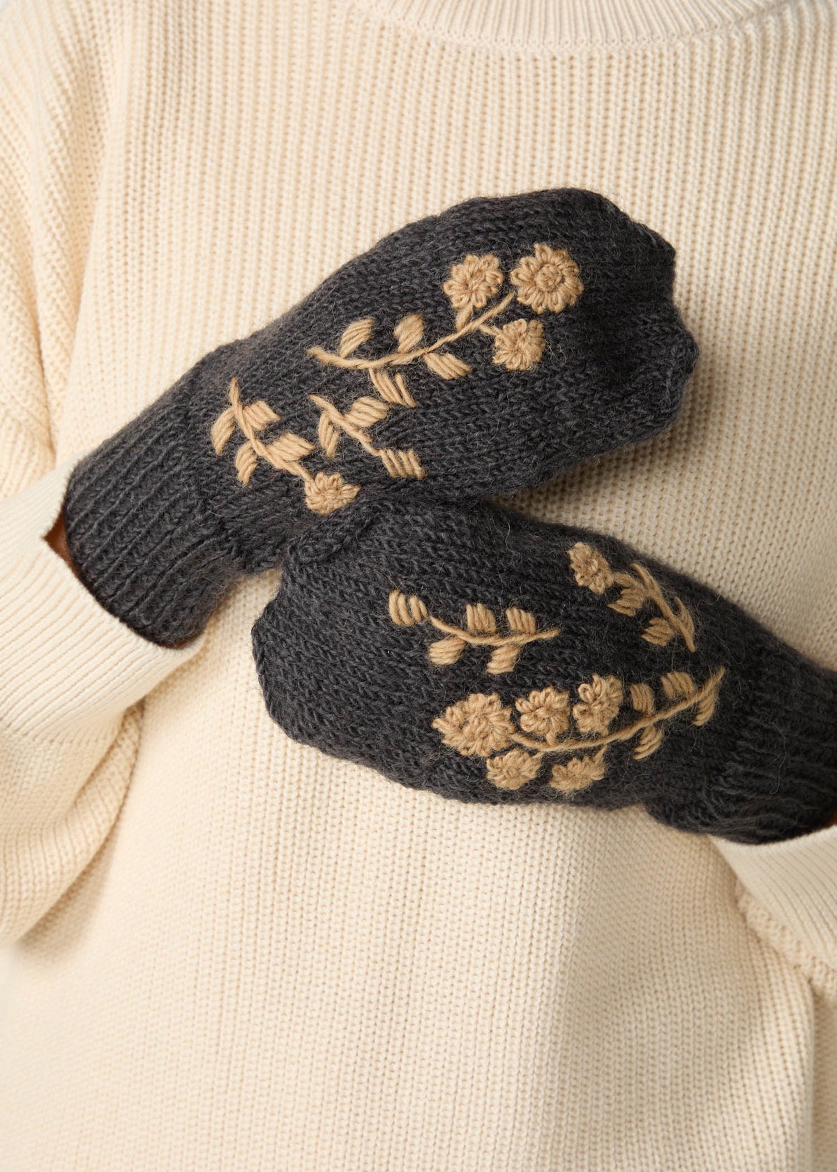 手編み＆手刺繍フラワー柄 手袋