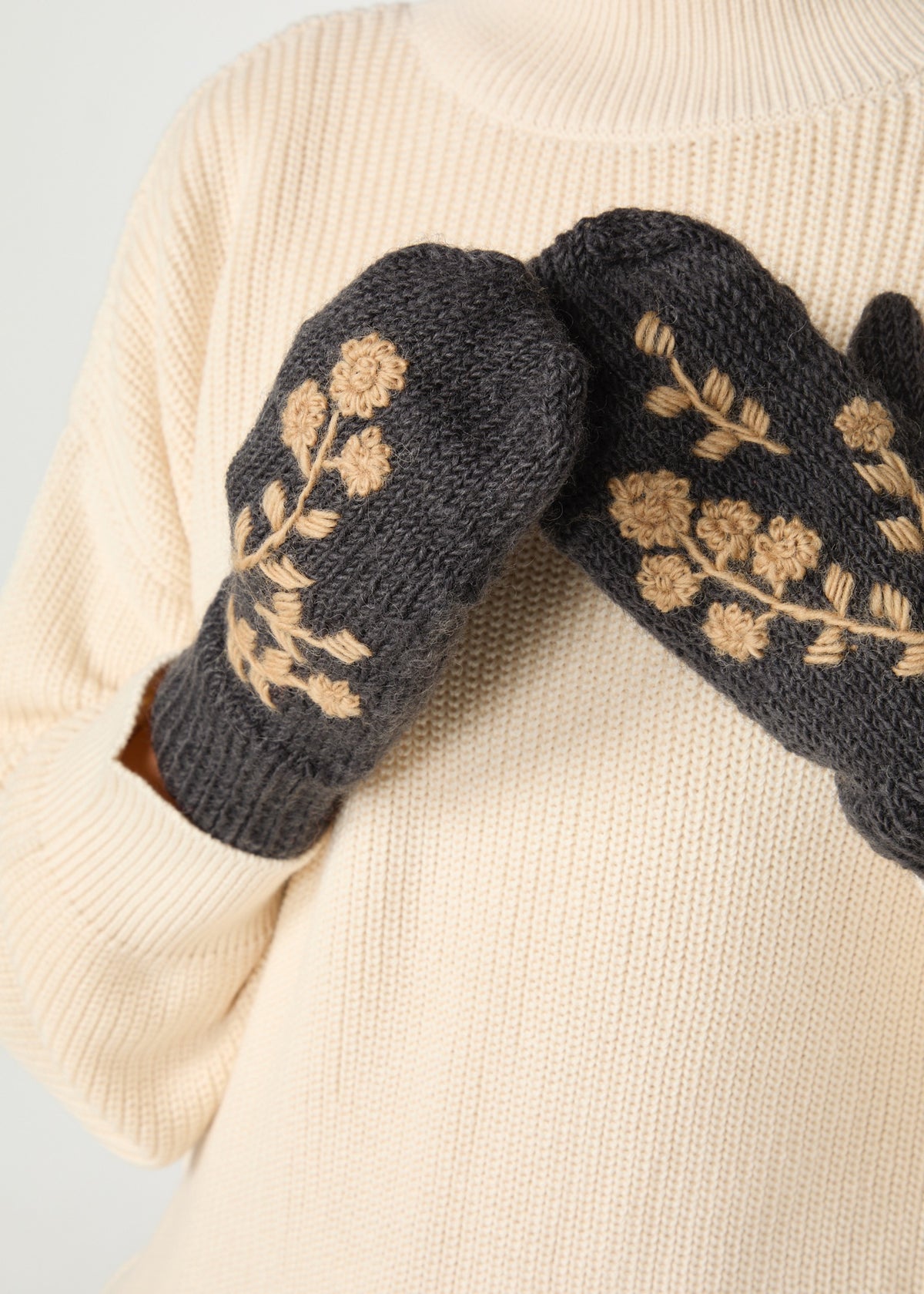 手編み＆手刺繍フラワー柄 手袋