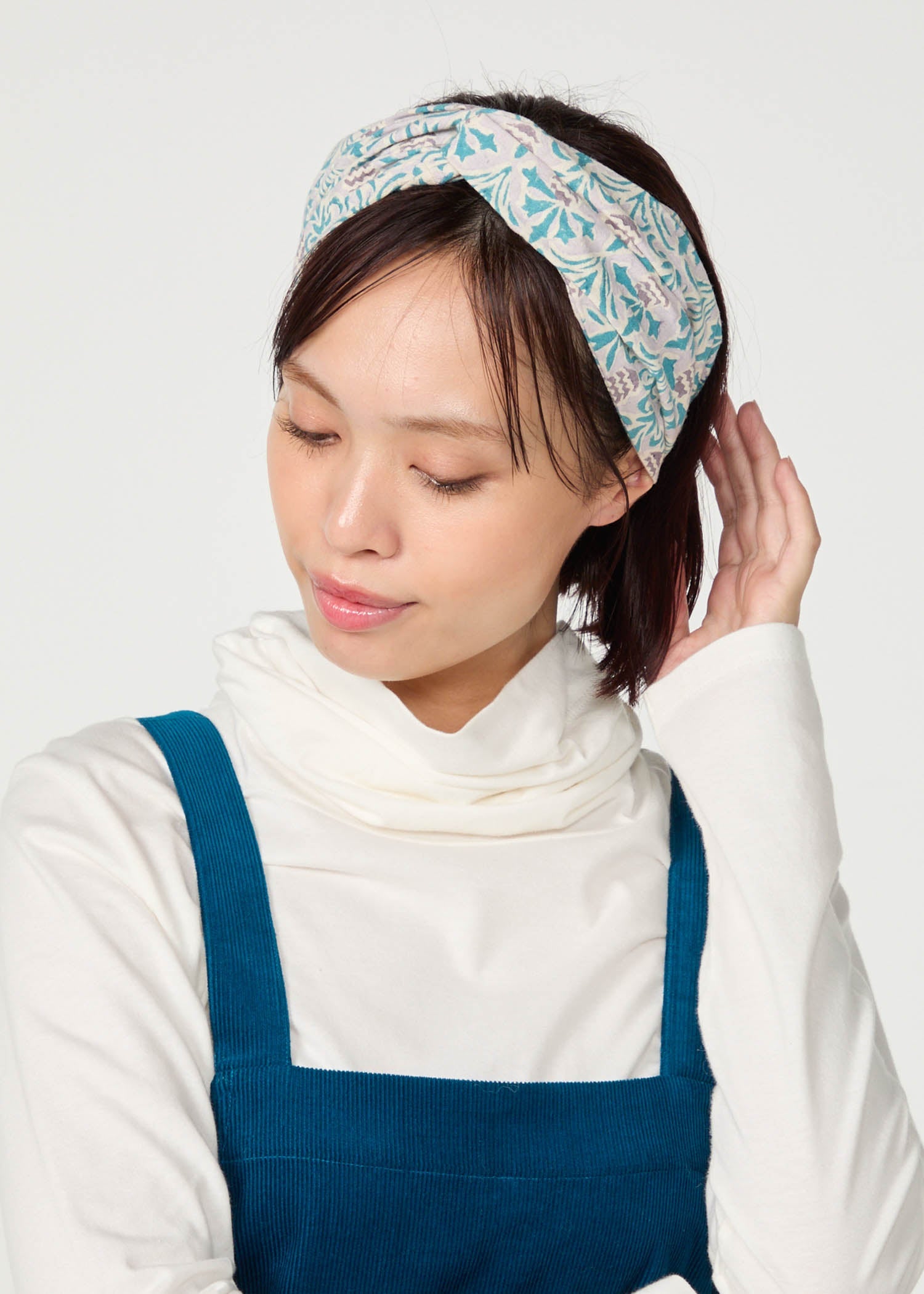 Ｖ＆Ａ ブロックプリント ヘアバンド・アザミ柄